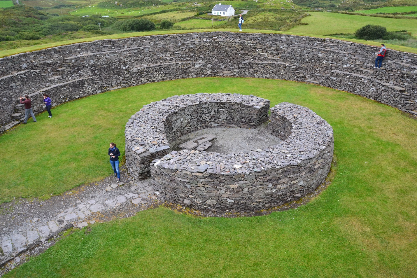 image033